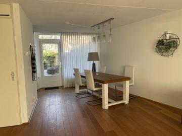 Geschakelde Woning te huur in Elsloo, Stein