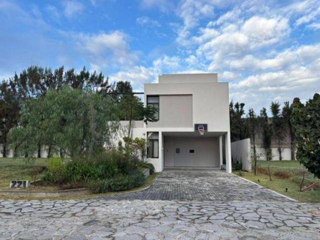ARAUCA 2 REESTRENA Residencia con excelente Iluminación y Diseño