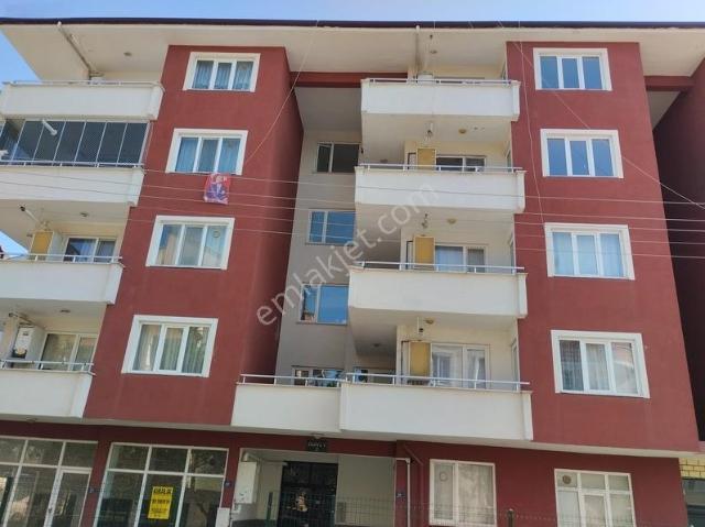 Ara Kat, Eşyasız, Ayrı Mutfak, Geniş Balkonlu Kiralık 2+1 Daire