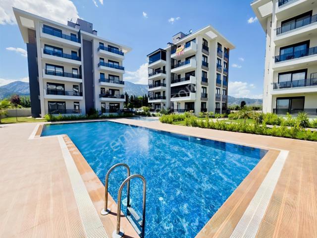 Ara Kat 2+1 / Doğalgazlı / Havuz Manzaralı