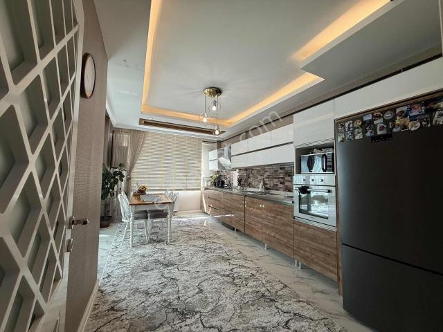 Araştırma Hastanesi İle Winstown Avm Arasında Satılık Daire