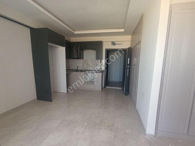 Araştırma Hastanesi Karşısı Uckuyular'da 2+1 Kiralık Daire