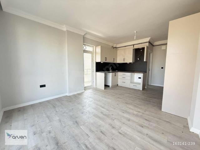 ARAÇ TAKASLI ! ANAYOLA YAKIN LÜKS 1+1 DAİRE