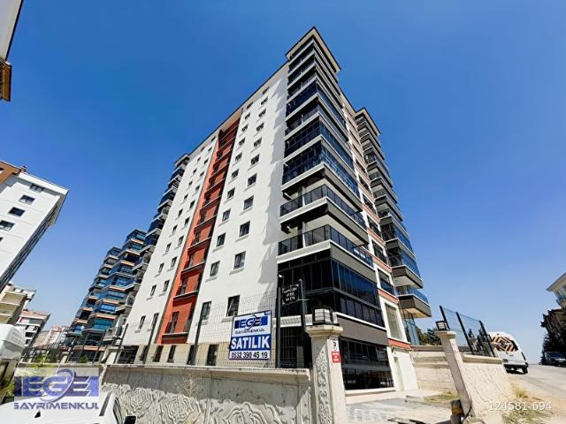 ARAÇ TAKASLI SIFIR ASANSÖRLÜ KOMBİ+PETEK FULL YAPILI 3+1 DAİRE