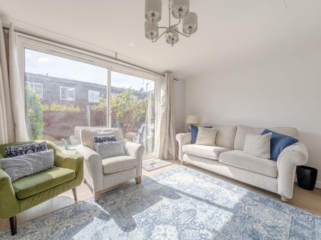 Arabella Drive, London SW15 3 bed terraced house to rent, £3,150 pcm | PrimeLocation