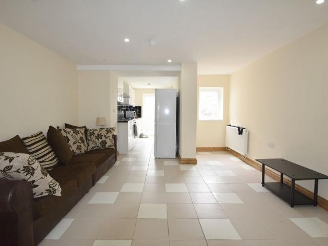 Arabella Street, Roath CF24, 6 bed terraced house to rent, £3,000 pcm | PrimeLocation