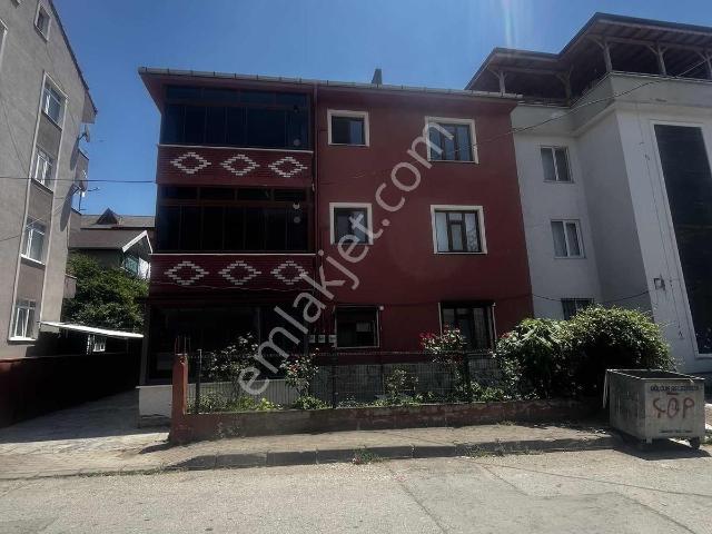 Arakat 3+1 Arsa Payı Yüksek Müstakil Bina