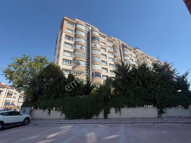 Arakat Bakımlı Geniş Ferah 3+1 Daire