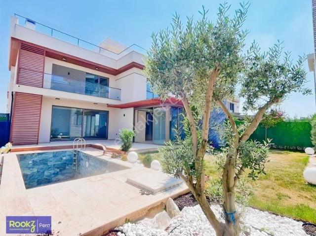 Aralıkta Ayrıcalıklı Villa Yaşamı | Özel Havuz Geniş Bahçe