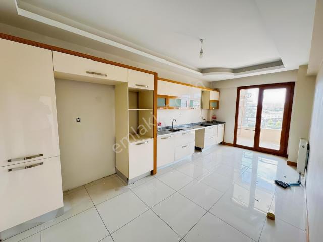Aram Tigran Caddesi Üzerinde 3+1 Kiralık Fırsat Daire