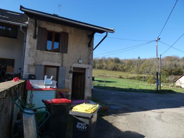 À Aranc, grande maison à vendre avec AGENCE IMMOBILIÈRE COLI