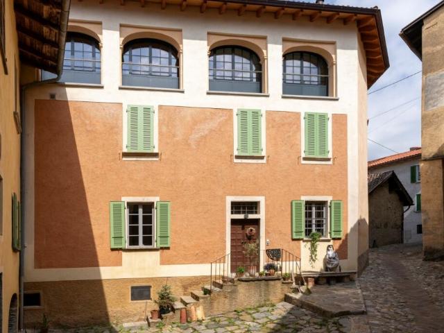 Aranno appartamento riattato al 1° piano