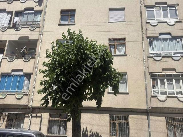 Araplar Caddesine Cephe 3+1 Satılık Daire