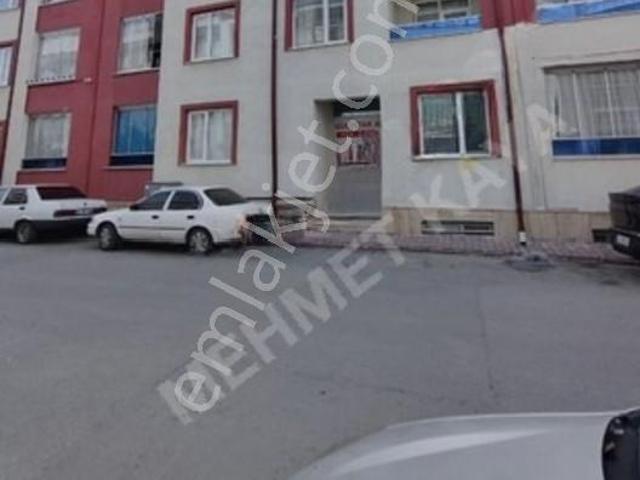 Araplar Pazar Yanı Satılık 3+1 Yüksek Giriş Zemin Kat