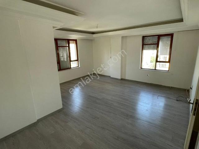 Arapsuyunda 3+1 Asansörlü Arakat Katta Tek Daire