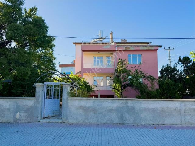 Aras Gyo'dan Buhara Mahallesinde Geniş 3+1 Ara Kat Kiralık Daire