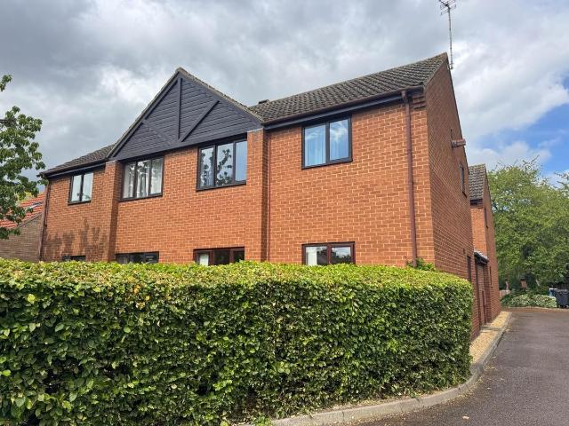 Arbury Road, Cambridge CB4, 1 bed flat to rent, £1,300 pcm | PrimeLocation