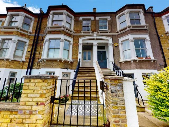 Arbuthnot Road, London, SE14 1 bed apartment to rent £1,750 pcm £404 pw