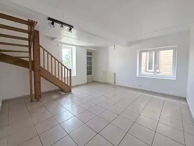 Arbanats 33640 Location maison 3 pièces t3 jardin