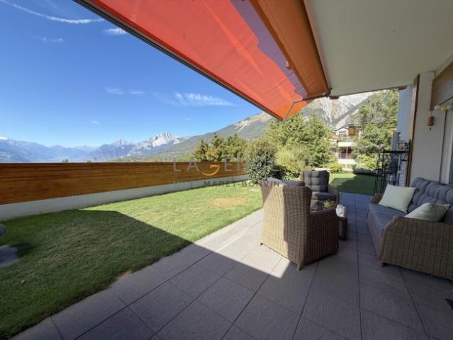 Arbaz – Eine großzügige Gartenebene mit Blick auf die Walliser Alpen