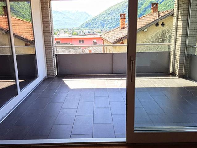 ARBEDO SCHÖNE WOHNUNG 4.5 RÄUMLICHKEITEN