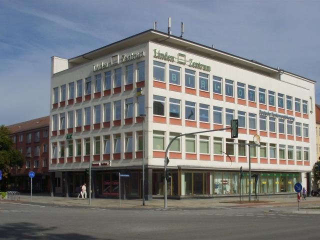 Arbeiten im LindenZenter Vielseitiges Büro, Arzt und Dienstleistungszentrum