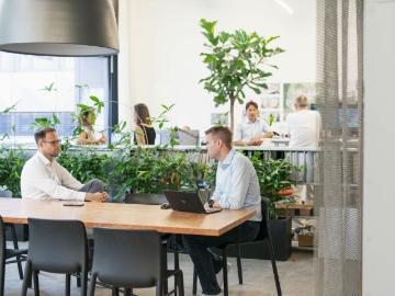 Peter Merian-Strasse, Karl Barth-Platz