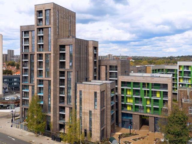 Arber House, The Hyde, NW9 2 bed apartment to rent £2,610 pcm £602 pw