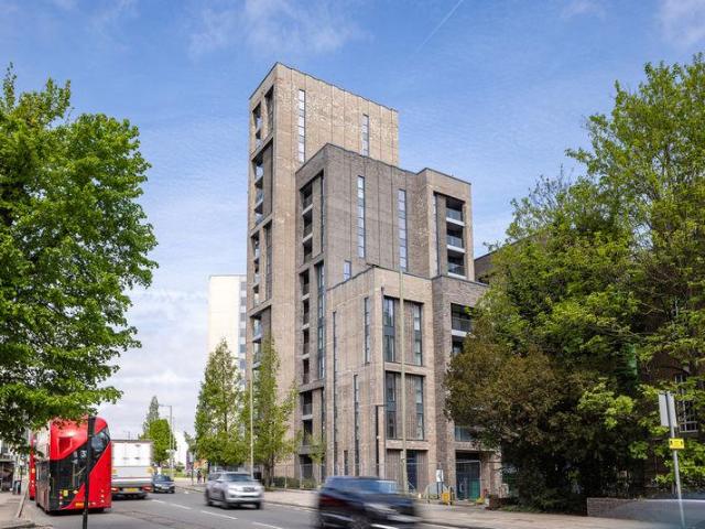 Arber House, Rookery Way, The Hyde. 1 bed apartment to rent £2,130 pcm £492 pw