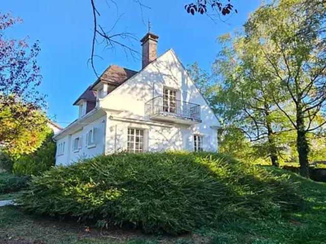 Arbois 39600 Achat / Vente maison 7 pièces t7 jardin terrasse
