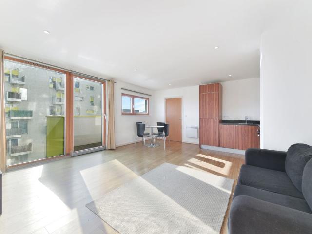 Arboretum Place, Barking IG11, 2 bed flat to rent, £1,900 pcm | PrimeLocation