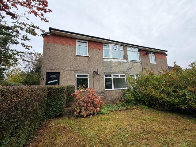 Arbroath Avenue, Cardonald, Glasgow, G52 2 bed flat to rent £950 pcm £219 pw