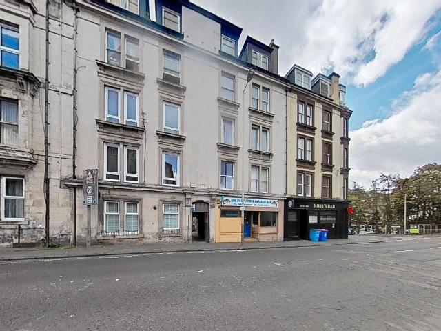 Arbroath Road, Baxter Park, Dundee DD4, 3 bed flat to rent, £825 pcm | PrimeLocation