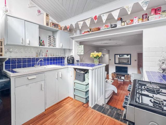 Arctic Road, Cowes PO31, 3 bed terraced house to rent, £1,000 pcm | PrimeLocation