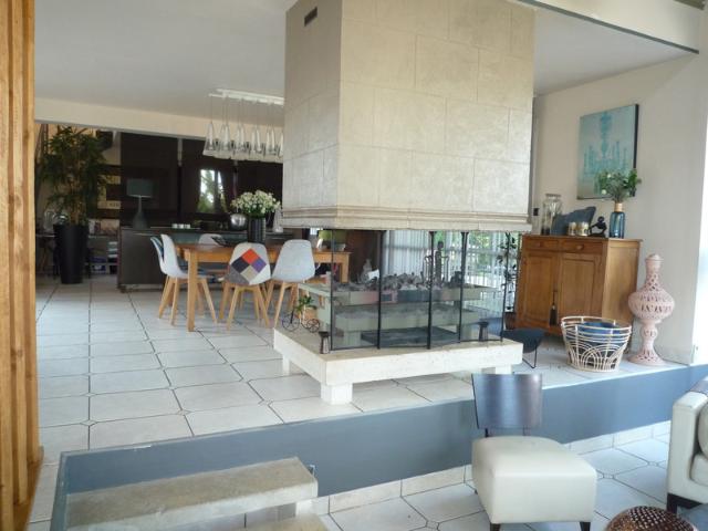 ARCY SAINTE RESTITUE 02 belle maison d'architecte de 291 m2 sur un terrain de 4500 m2