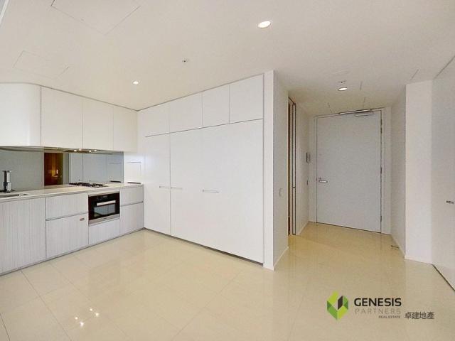 ARC by CROWN Luxurious One Bedroom Apartment + Study