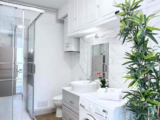 Arc de Triomphe Cosy Retreat
