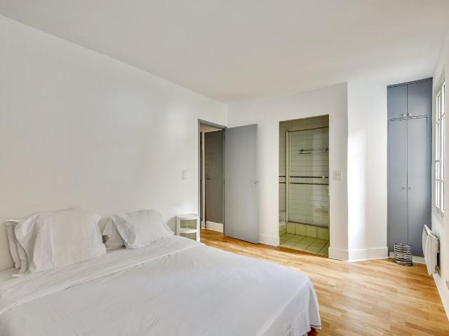 Arc de Triomphe / avenue des Ternes, Paris Amsterdam Apartments for Rent