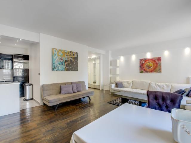 ARC DE TRIOMPHE LUXE FLAT