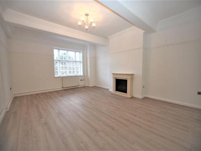 Arcade House, Finchley Road, Temple Fortune NW11, 2 bed flat to rent, £2,500 pcm | PrimeLocation