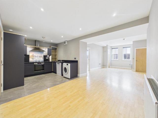 Arcade Park, Tynemouth 3 bed maisonette to rent £1,675 pcm £387 pw