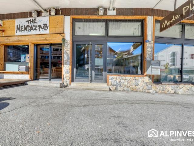 Arcade traversante avec 3 places de parc Haute Nendaz