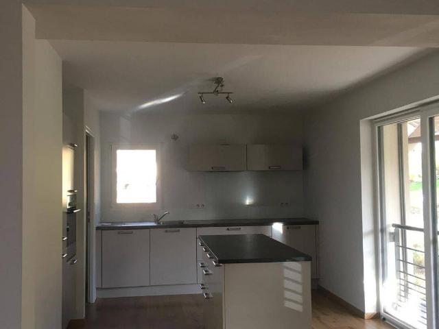 Archamps – Beau duplex spacieux 170 m2 – T4 Magnifique vue sur Genève, lac et Jura