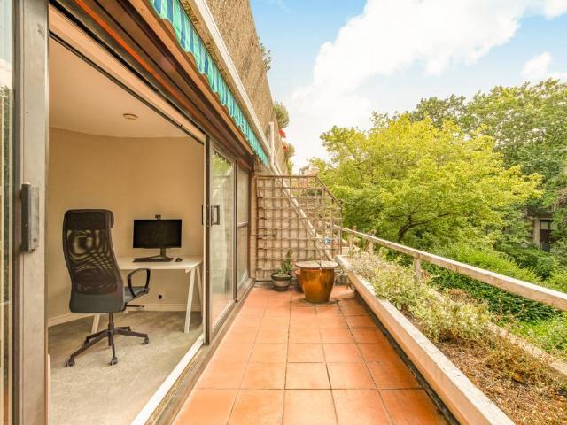 Archery Steps, St. Georges Fields. 1 bed flat to rent £2,400 pcm £554 pw