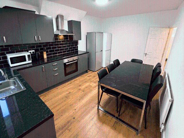 Archery Terrace, Woodhouse, Leeds. 6 bed end of terrace house to rent £3,276 pcm £756 pw