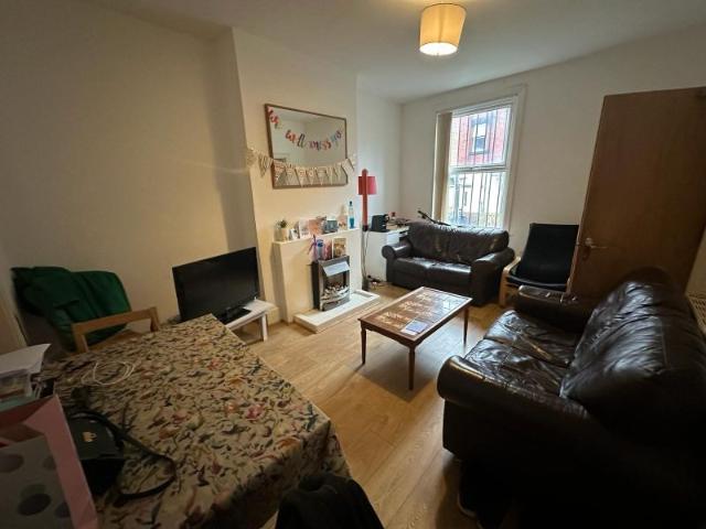 Archery Terrace, University, Leeds LS2, 5 bed terraced house to rent, £2,100 pcm | PrimeLocation