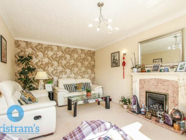 Archer Crescent, Wollaton