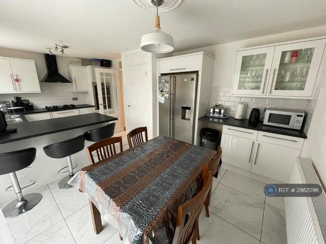 Archers Close, Birmingham, B23 3 bed terraced house to rent £1,300 pcm £300 pw