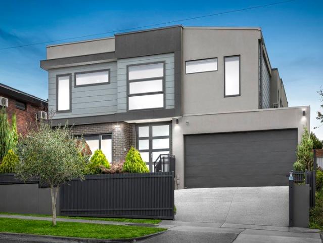 Architectural Masterpiece of Grand Proportions in Exclusive Templestowe Lower