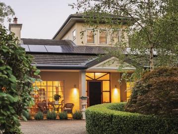 Architectural Masterpiece on a 2,150sqm Level Oasis in Faulconbridge